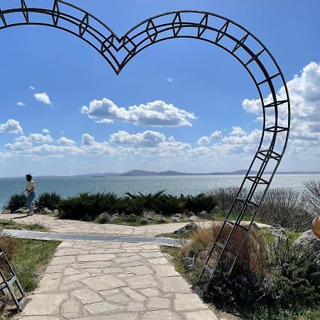 Brand New First Line Sea View 2 Bedroom Apartment Burgas Bagian luar foto