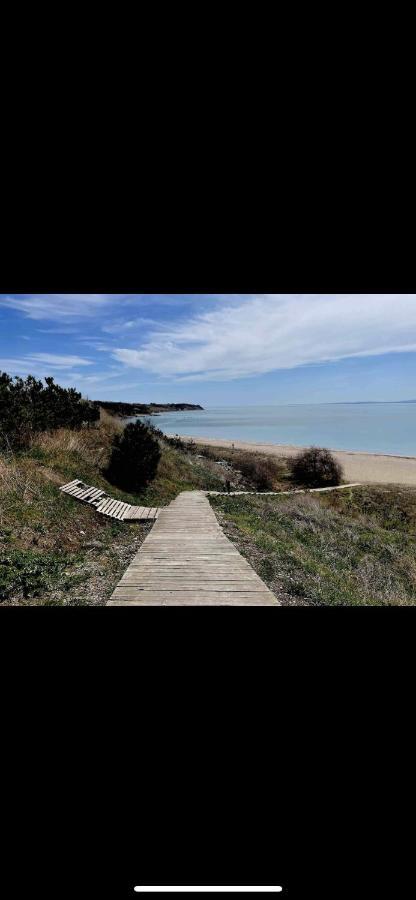 Brand New First Line Sea View 2 Bedroom Apartment Burgas Bagian luar foto